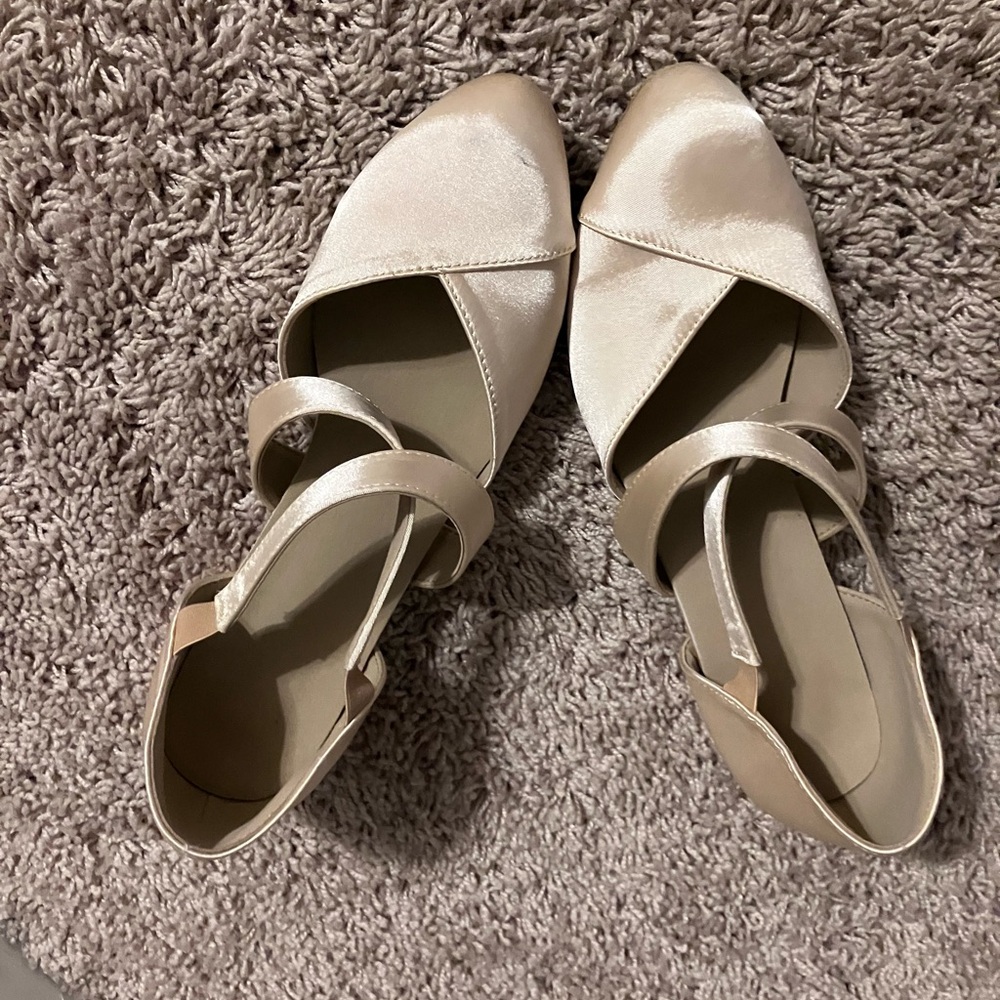 Elegant Cream Women's Shoes